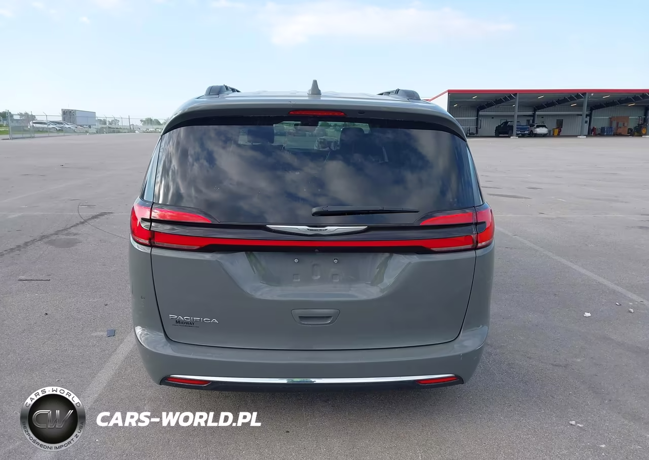 2022 Chrysler Pacifica Touring L VIN:2C4RC1BG5NR197629 - 16