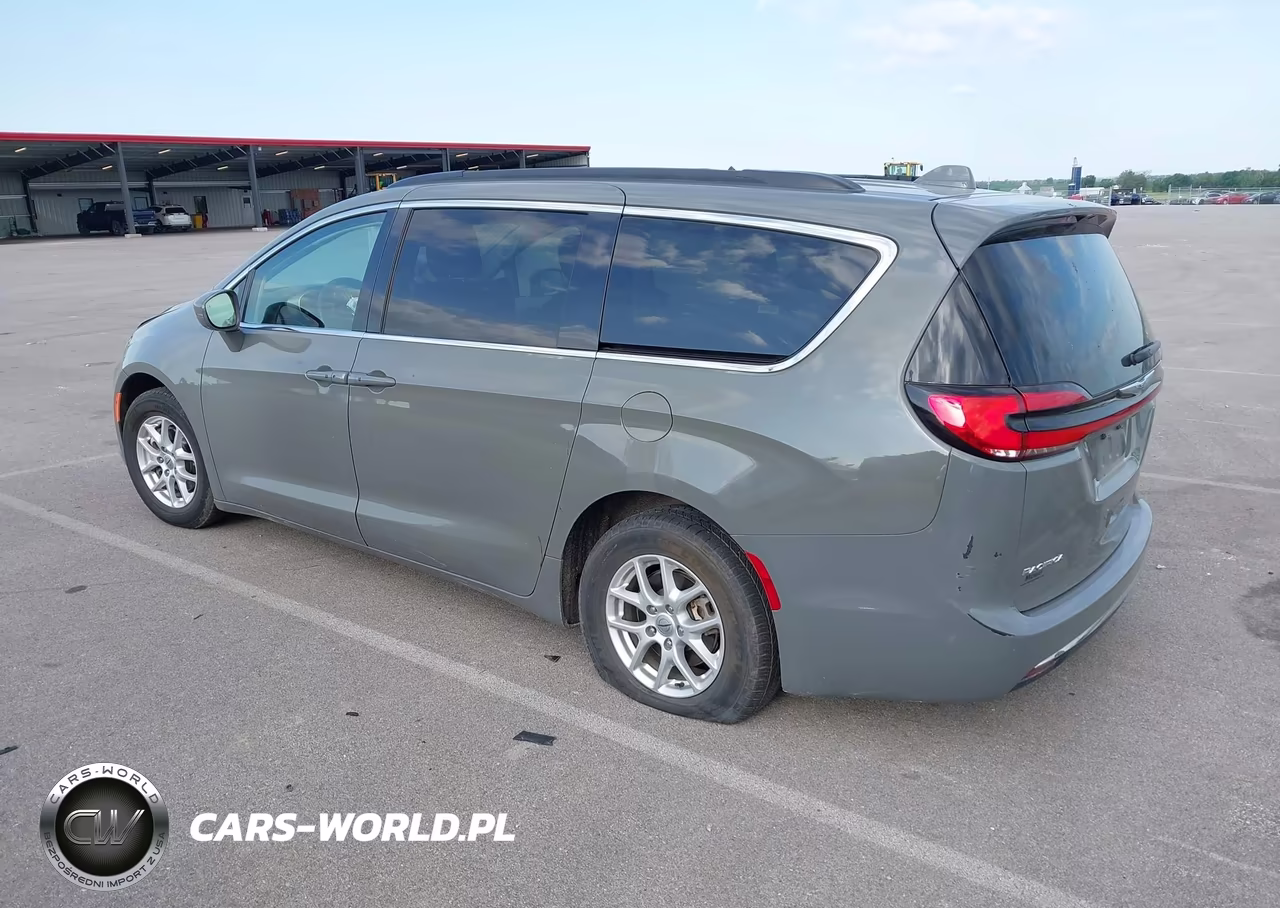 2022 Chrysler Pacifica Touring L VIN:2C4RC1BG5NR197629 - 3