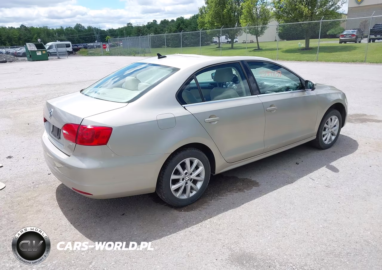 2014 Volkswagen Jetta 1.8T Se VIN:3VWD07AJ6EM223324 - 4