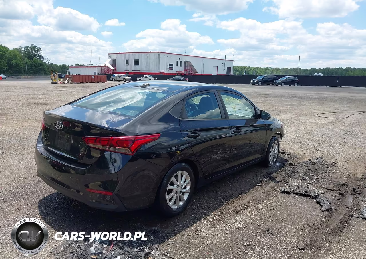 2018 Hyundai Accent Sel VIN:3KPC24A36JE010239 - 4