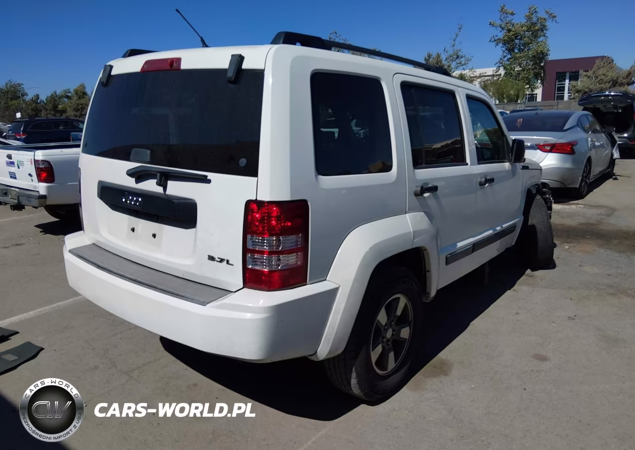 2008 Jeep Liberty Sport VIN:1J8GP28K38W194813 - 4