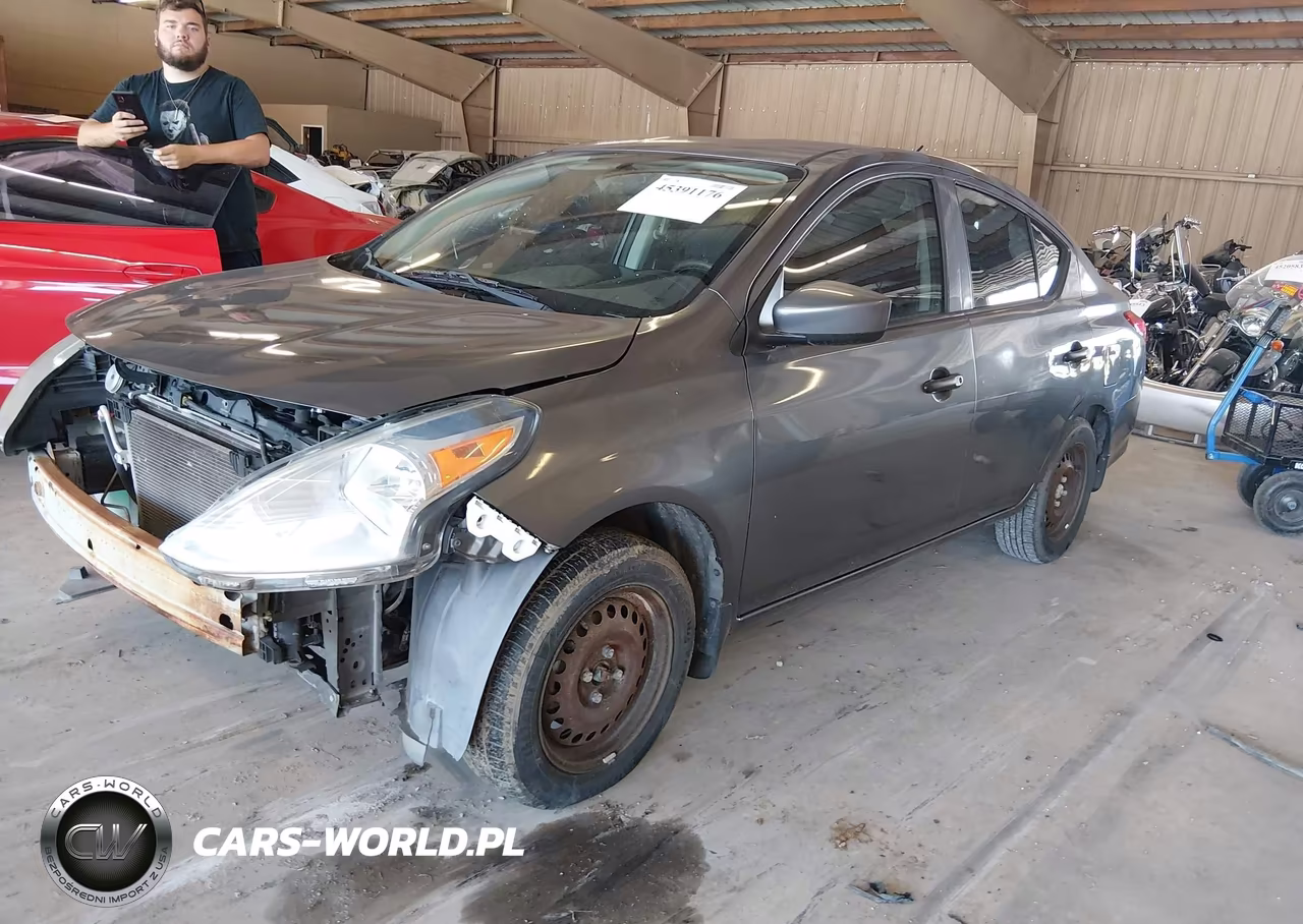 2017 Nissan Versa 1.6 S+ VIN:3N1CN7AP4HL886330 - 2