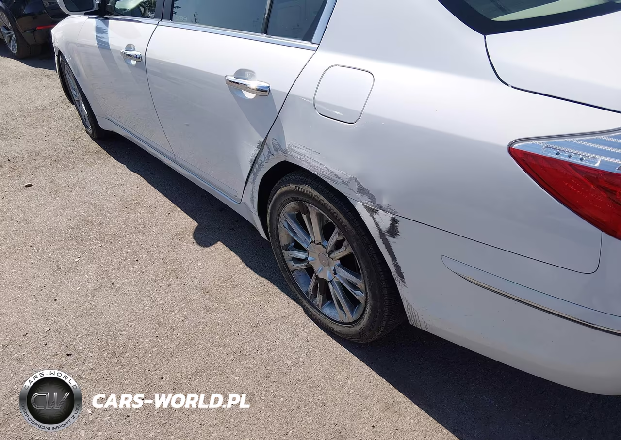 2011 Hyundai Genesis 3.8 VIN:KMHGC4DE9BU122172 - 15
