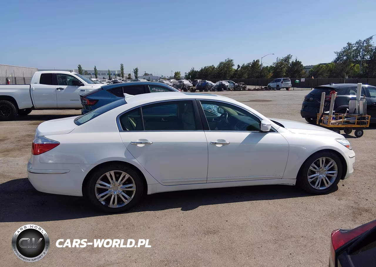 2011 Hyundai Genesis 3.8 VIN:KMHGC4DE9BU122172 - 17