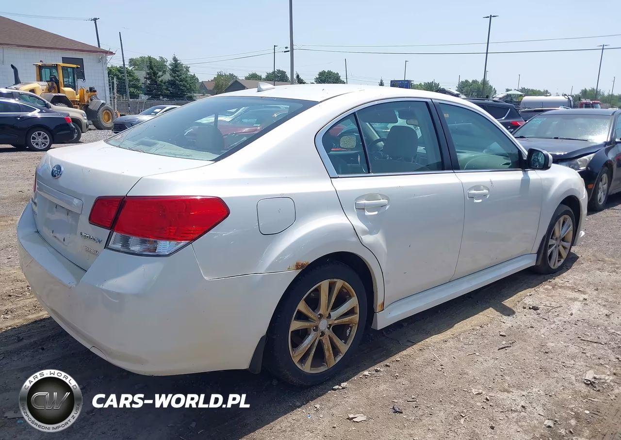 2014 Subaru Legacy 2.5I Premium VIN:4S3BMBC62E3011497 - 4