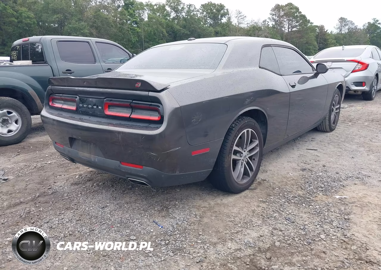 2019 Dodge Challenger Sxt Awd VIN:2C3CDZGG1KH583819 - 4