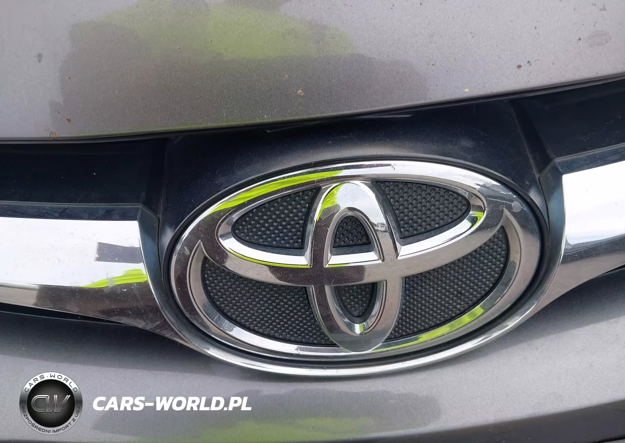 2016 Toyota Camry Le VIN:4T1BF1FK1GU158674 - 12