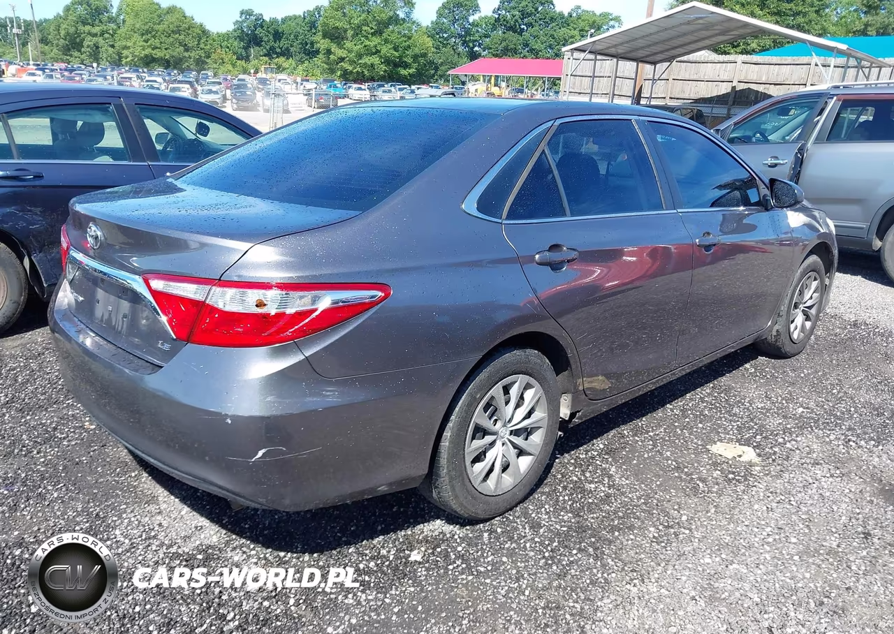 2016 Toyota Camry Le VIN:4T1BF1FK1GU158674 - 4