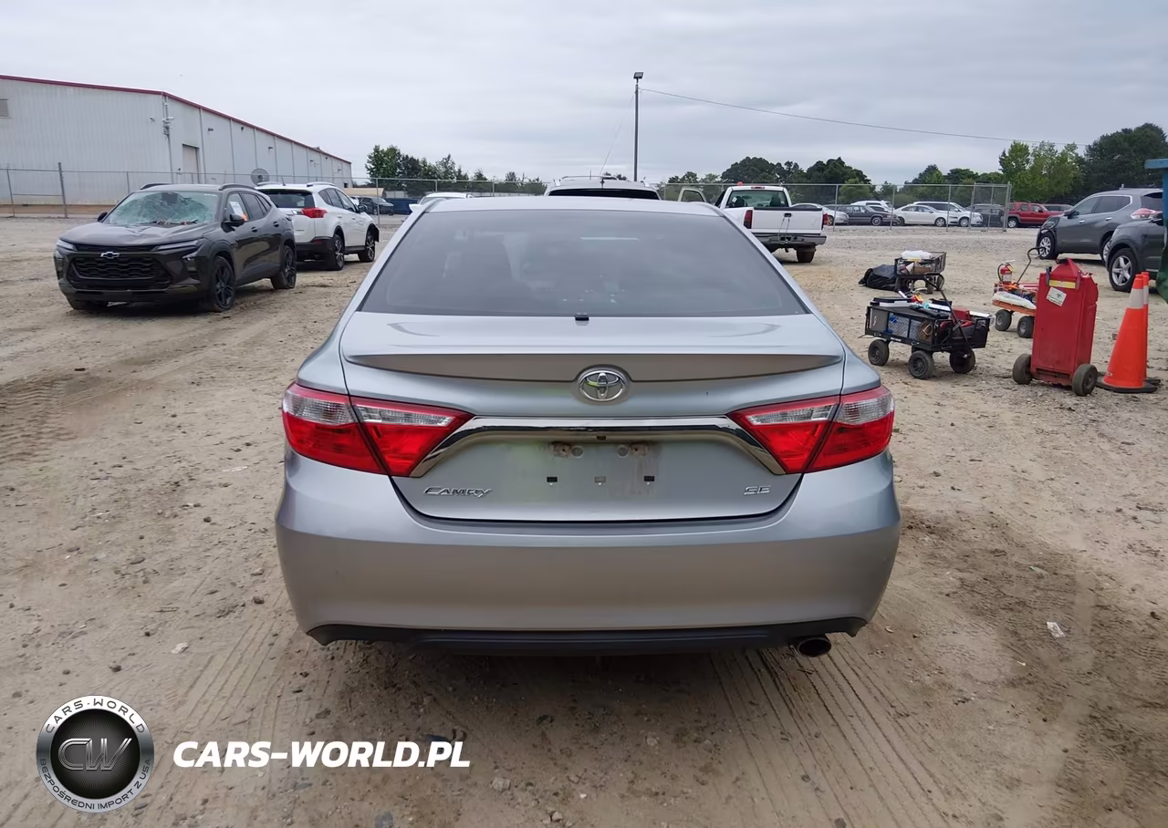 2016 Toyota Camry Se VIN:4T1BF1FK3GU176724 - 16