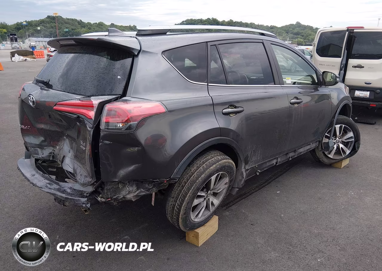 2017 Toyota Rav4 Xle VIN:JTMRFREVXHJ702749 - 4