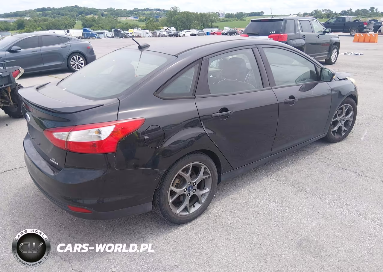 2014 Ford Focus Se VIN:1FADP3F23EL151398 - 4