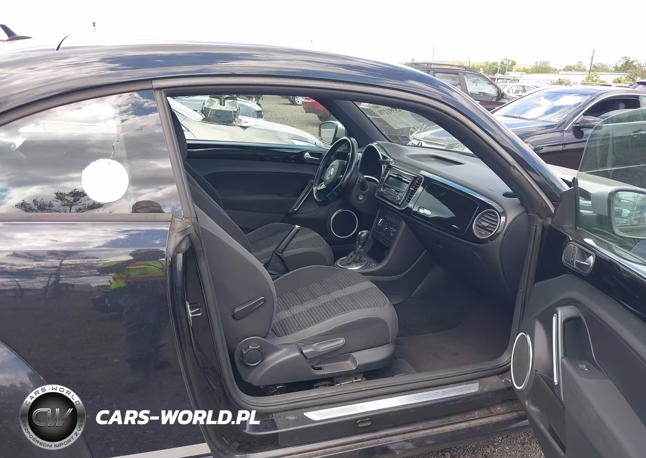 2012 Volkswagen Beetle 2.0T Turbo Launch Edition VIN:3VWVA7AT8CM605564 - 5