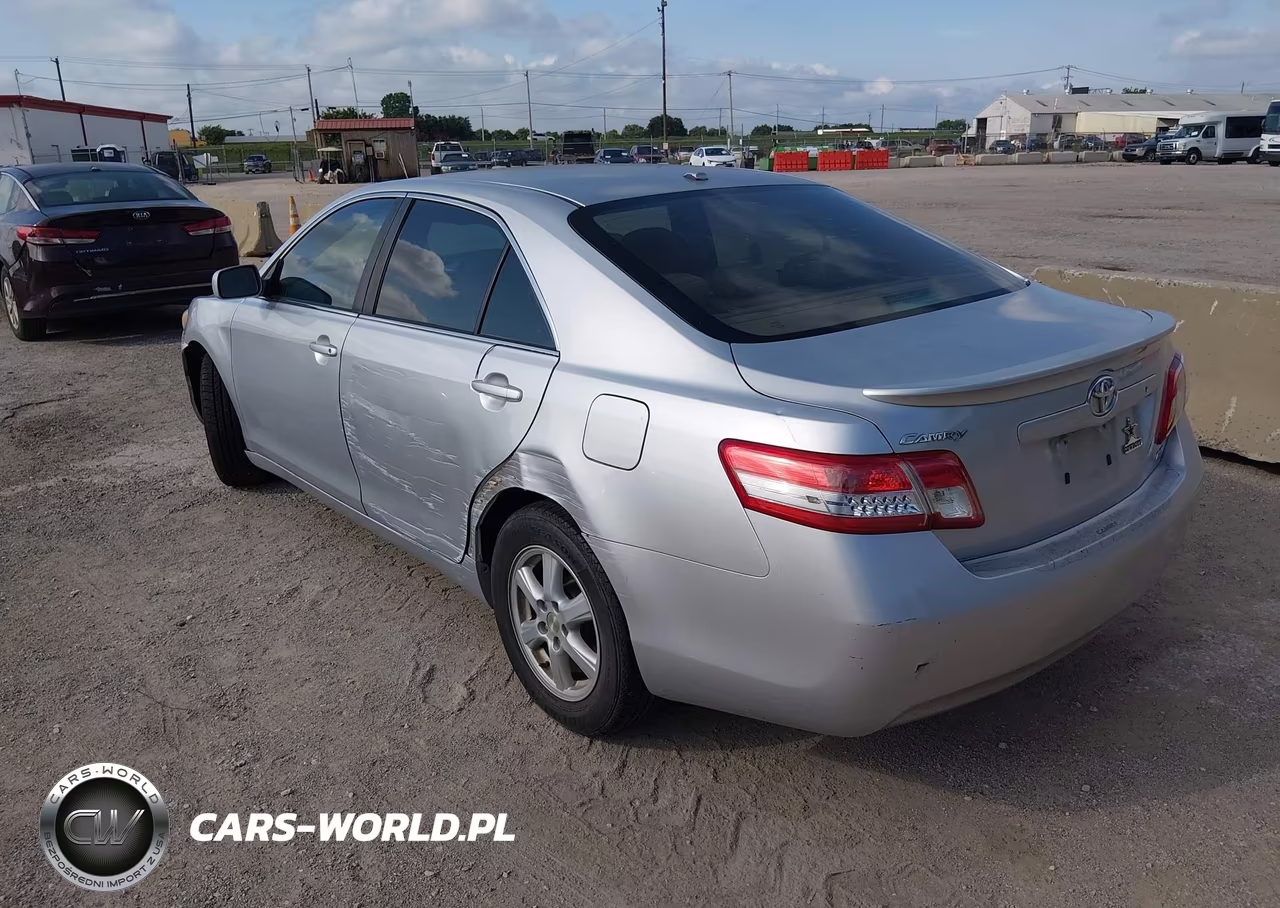 2010 Toyota Camry Le VIN:4T1BF3EK1AU026955 - 3