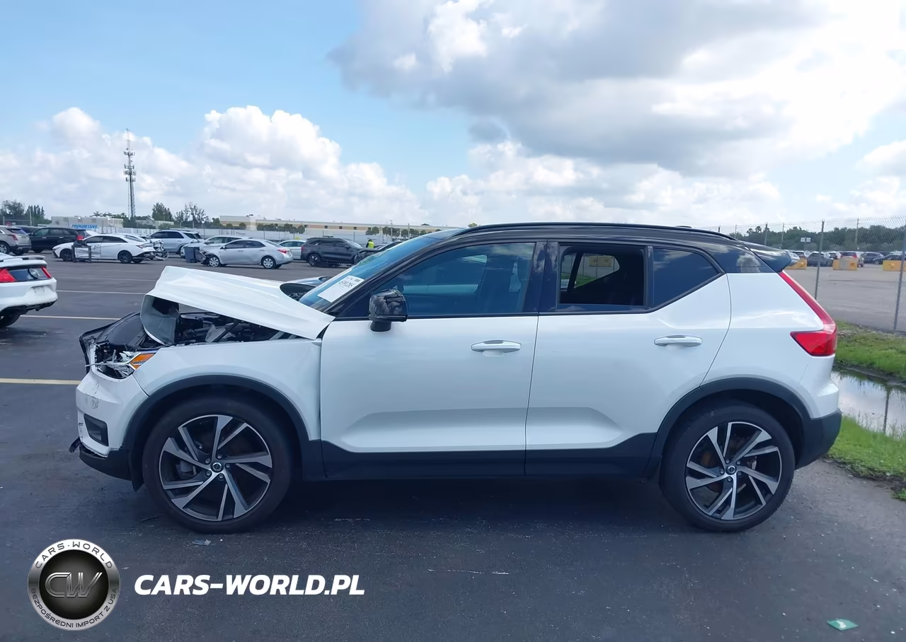 2021 Volvo Xc40 T5 R-Design VIN:YV4162UM9M2574907 - 14