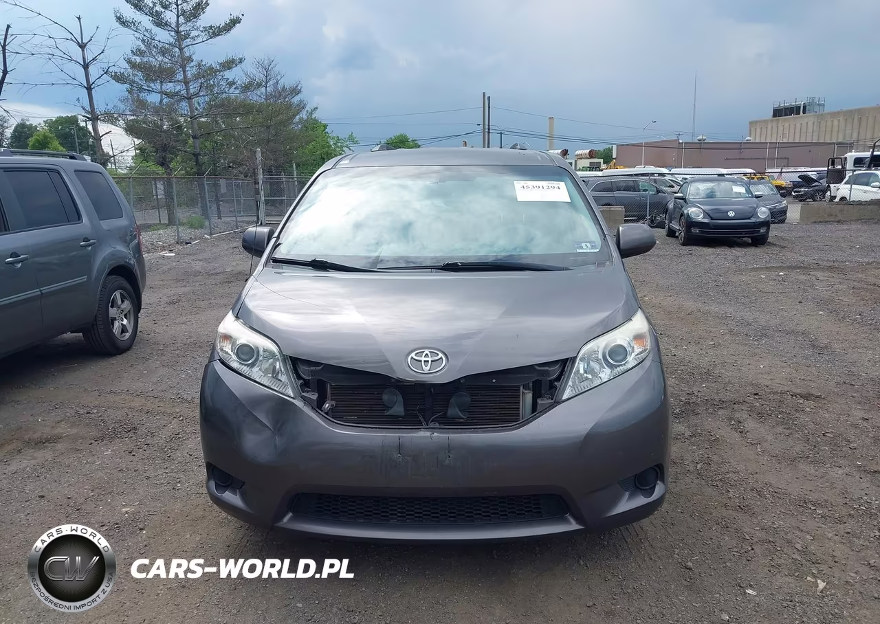 2013 Toyota Sienna Le V6 8 Passenger VIN:5TDKK3DC9DS308635 - 12