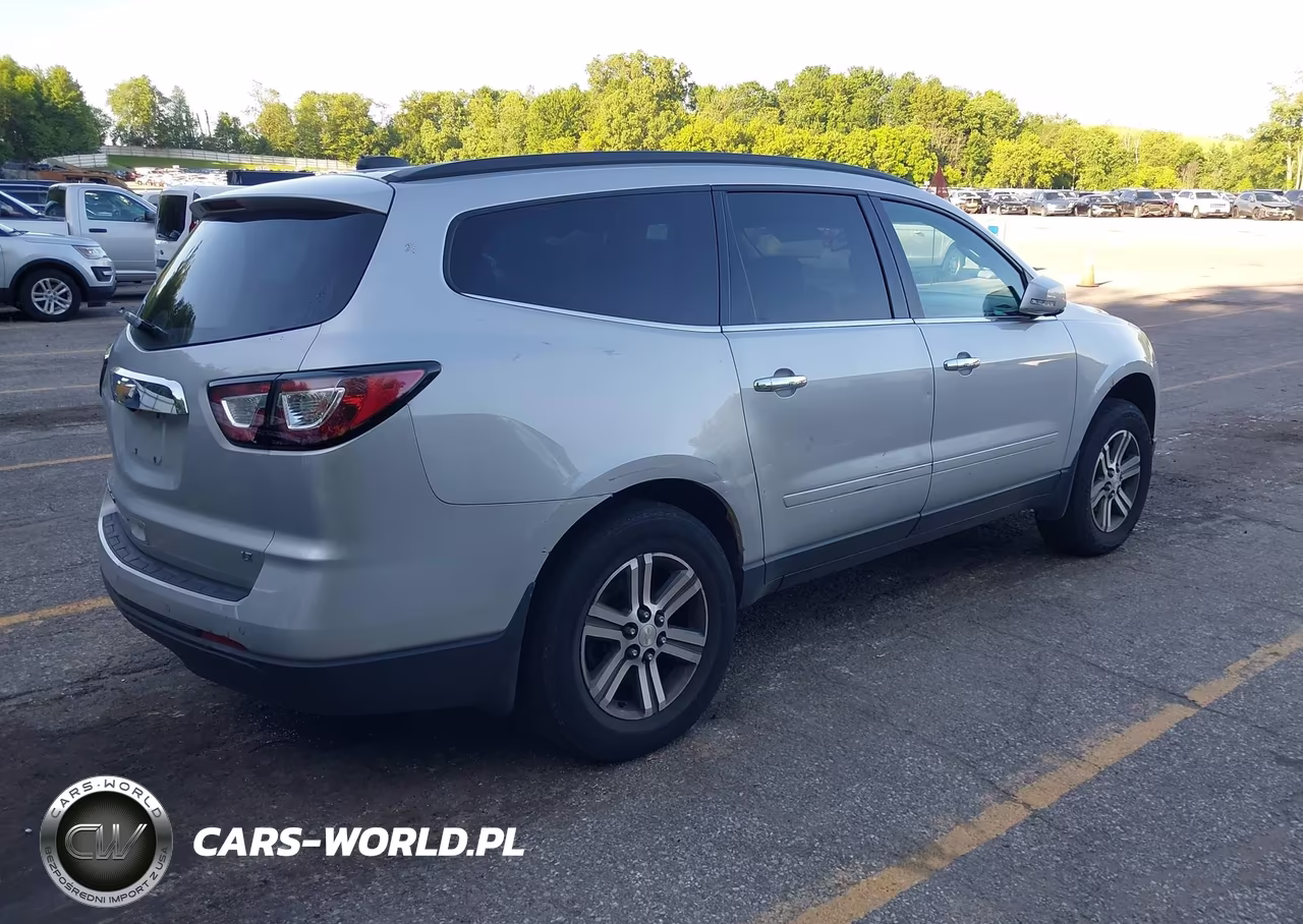 2017 Chevrolet Traverse Lt VIN:1GNKVHKD3HJ155387 - 4