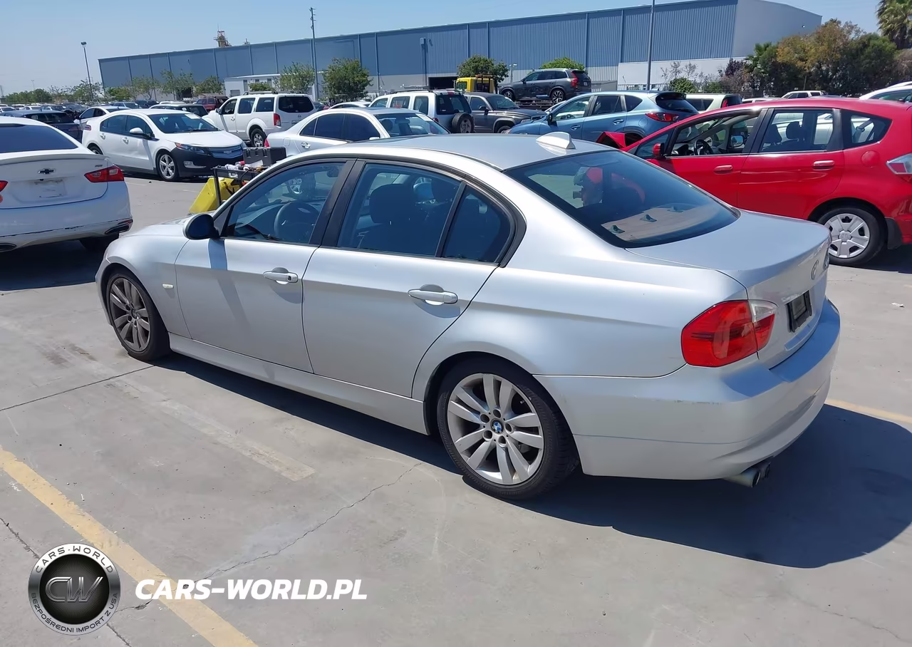 2008 BMW 328I VIN:WBAVA37548NL43959 - 3