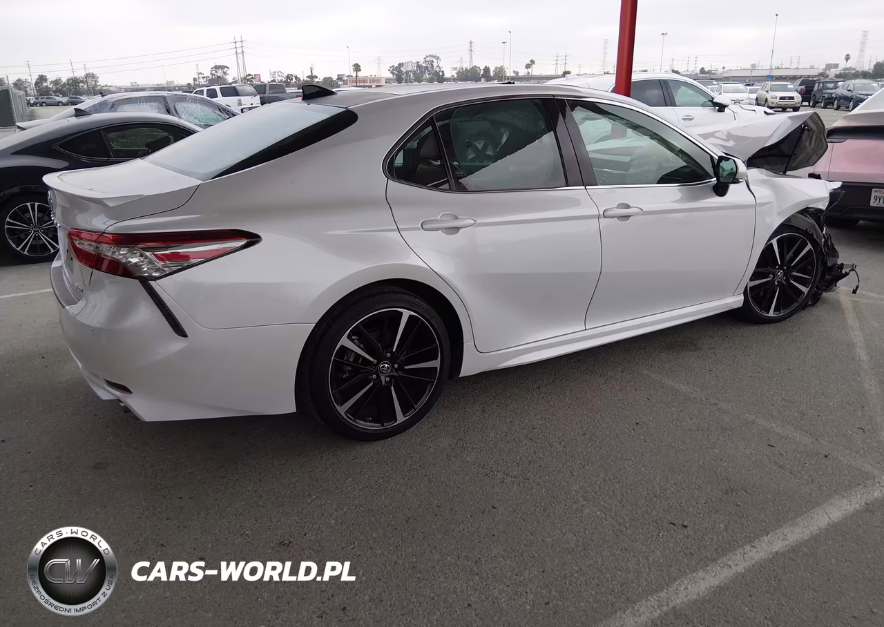 2018 Toyota Camry Xse V6 VIN:4T1BZ1HK0JU007448 - 4