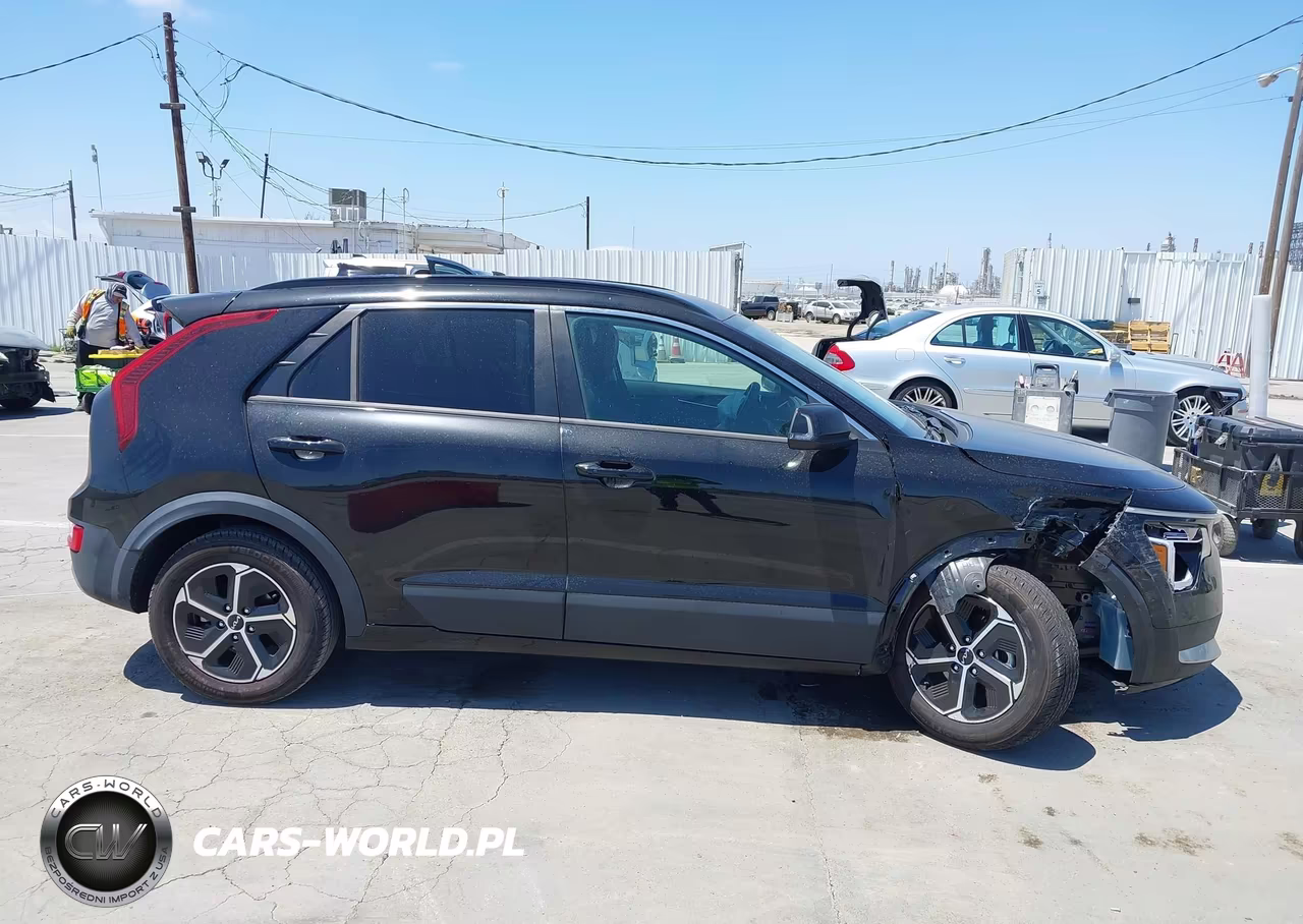 2023 Kia Niro Ex VIN:KNDCR3LE2P5050603 - 13