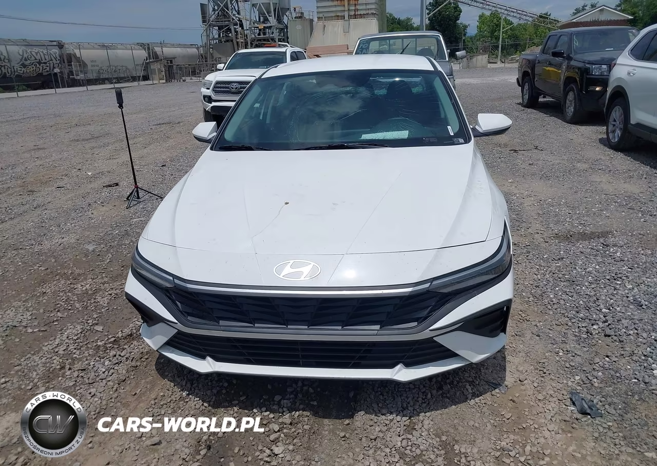 2026 Hyundai Elantra Hybrid Blue VIN:KMHLM4DJ8TU190988 - 12