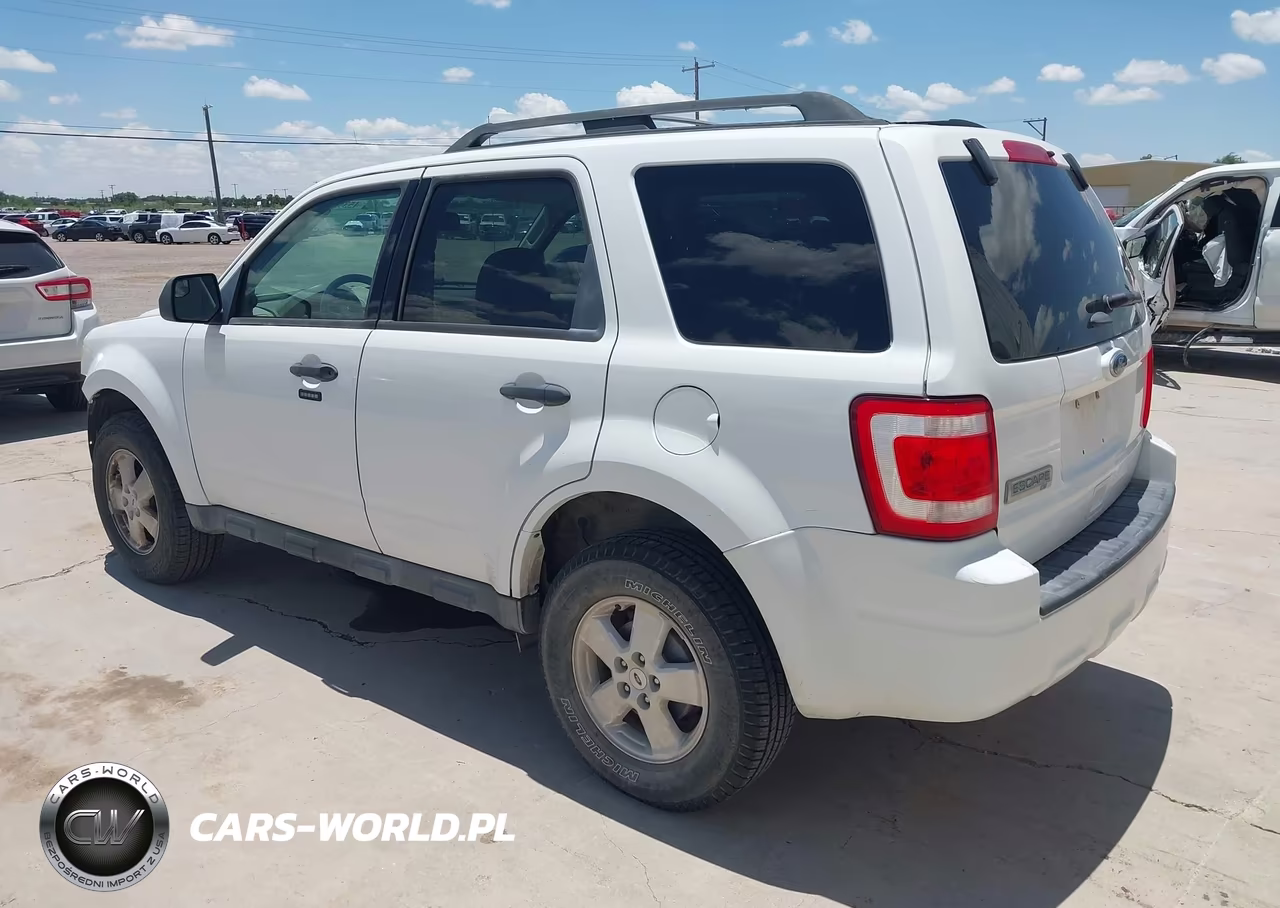 2011 Ford Escape Xlt VIN:1FMCU9D72BKC39145 - 3