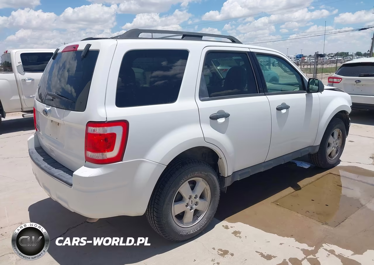 2011 Ford Escape Xlt VIN:1FMCU9D72BKC39145 - 4