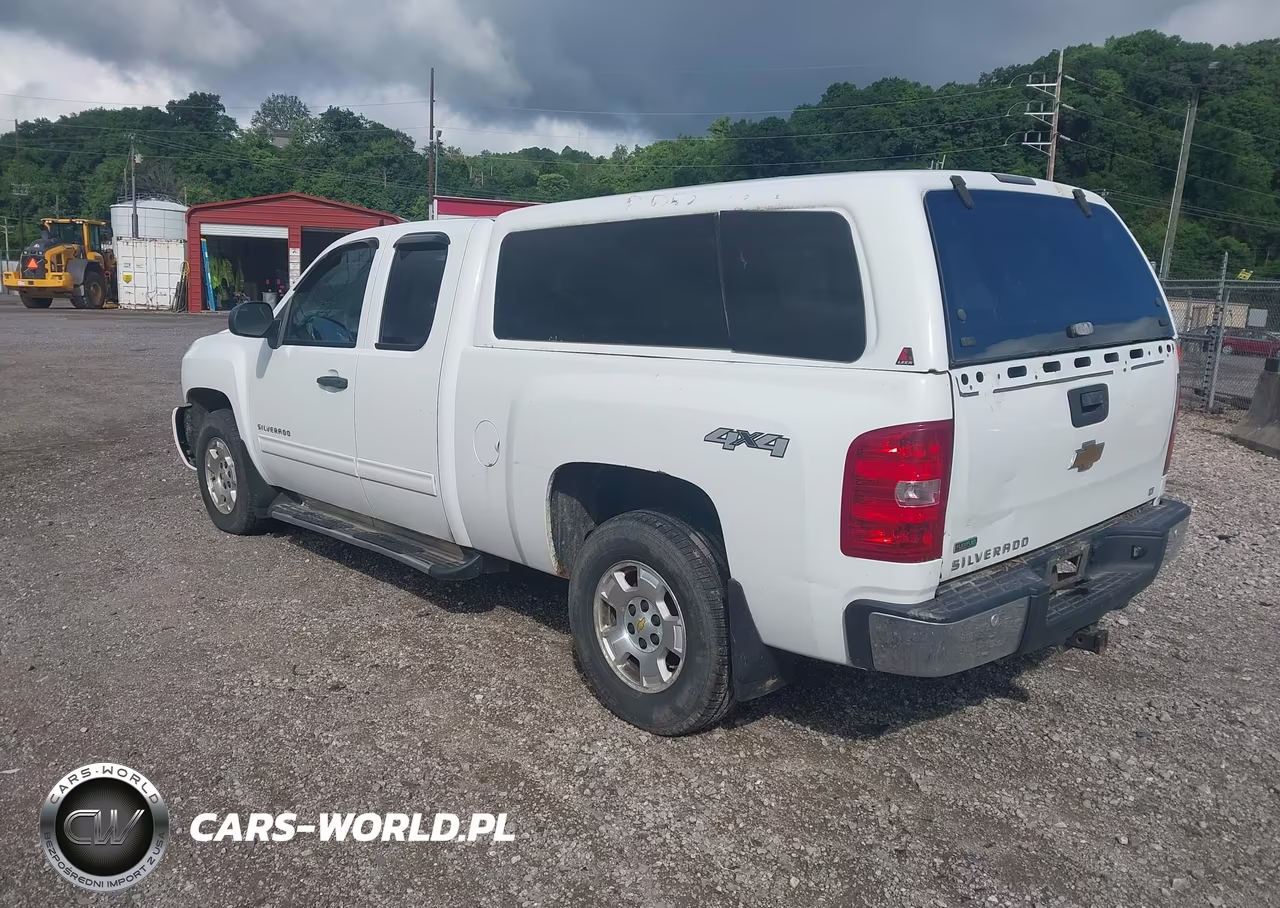 2011 Chevrolet Silverado 1500 Lt VIN:1GCRKSE31BZ435172 - 3
