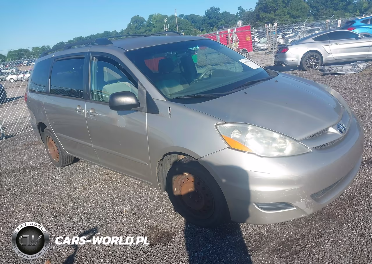 2008 Toyota Sienna Le – zdjęcie 1 z 11