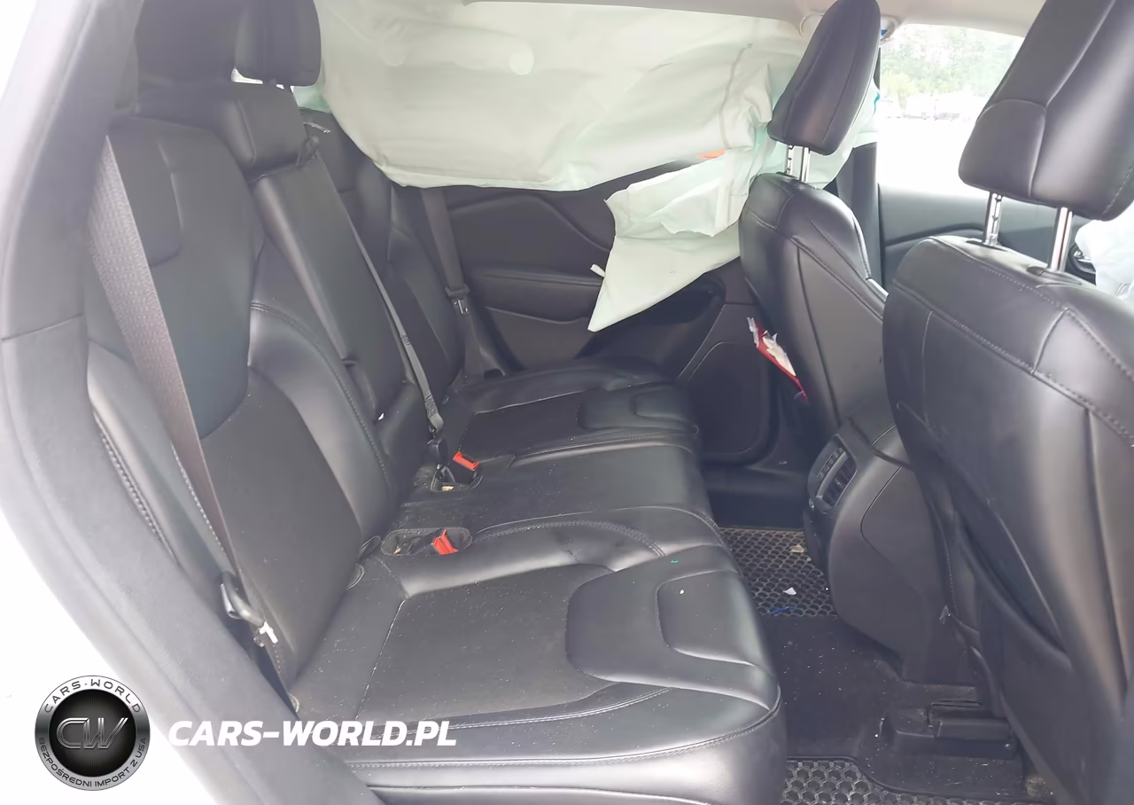 2020 Jeep Cherokee Altitude 4X4 VIN:1C4PJMLXXLD593732 - 8