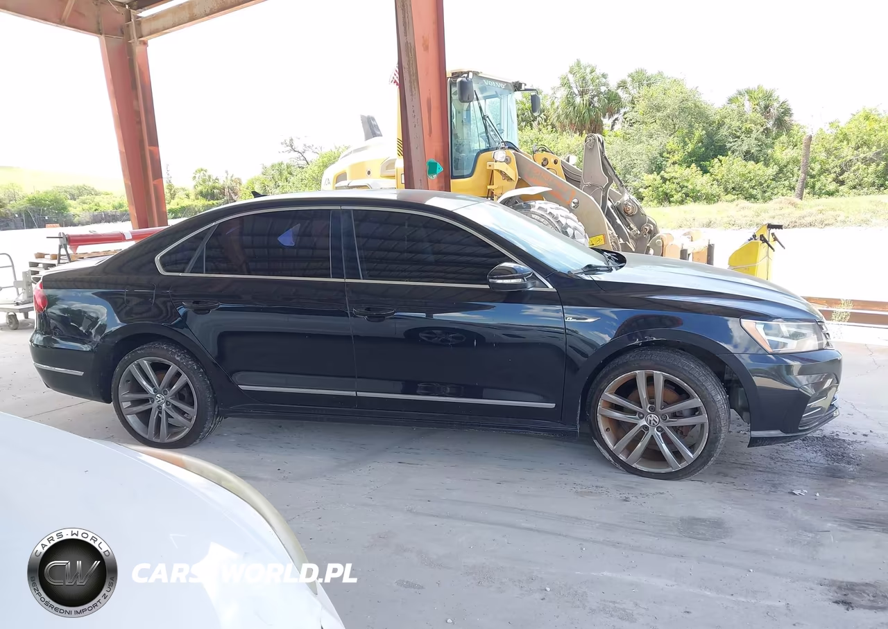 2017 Volkswagen Passat 1.8T R-Line VIN:1VWDT7A37HC038701 - 13
