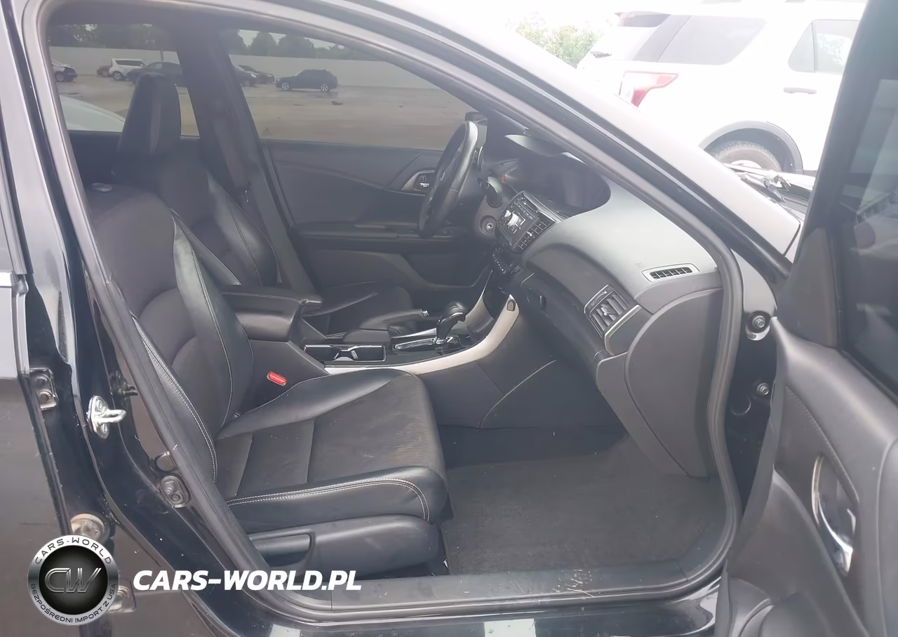 2017 Honda Accord Sport VIN:1HGCR2F6XHA117893 - 5