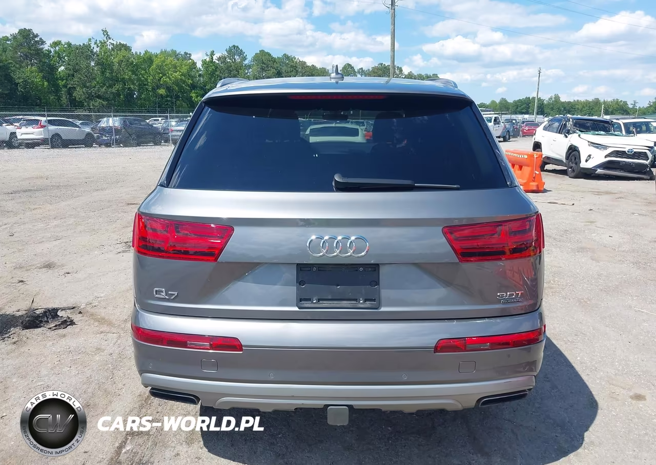 2018 Audi Q7 3.0T Premium VIN:WA1LAAF78JD027701 - 17
