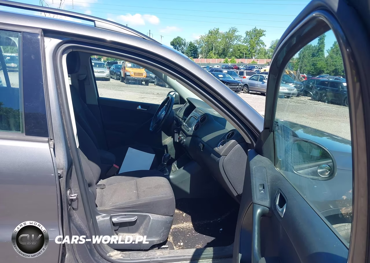 2015 Volkswagen Tiguan S VIN:WVGBV7AX5FW581608 - 5