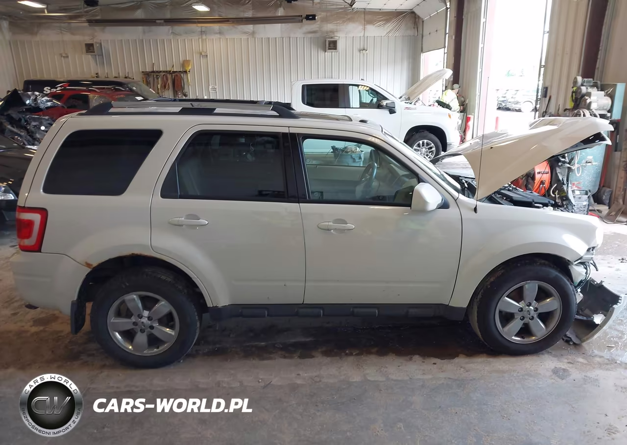 2010 Ford Escape Limited VIN:1FMCU9EG7AKC39526 - 13