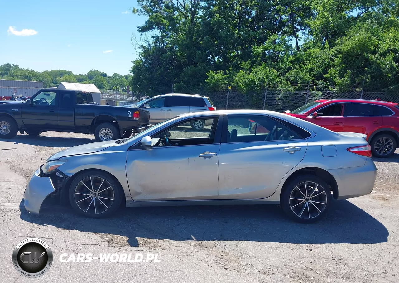 2016 Toyota Camry Xse VIN:4T1BF1FK6GU552199 - 14
