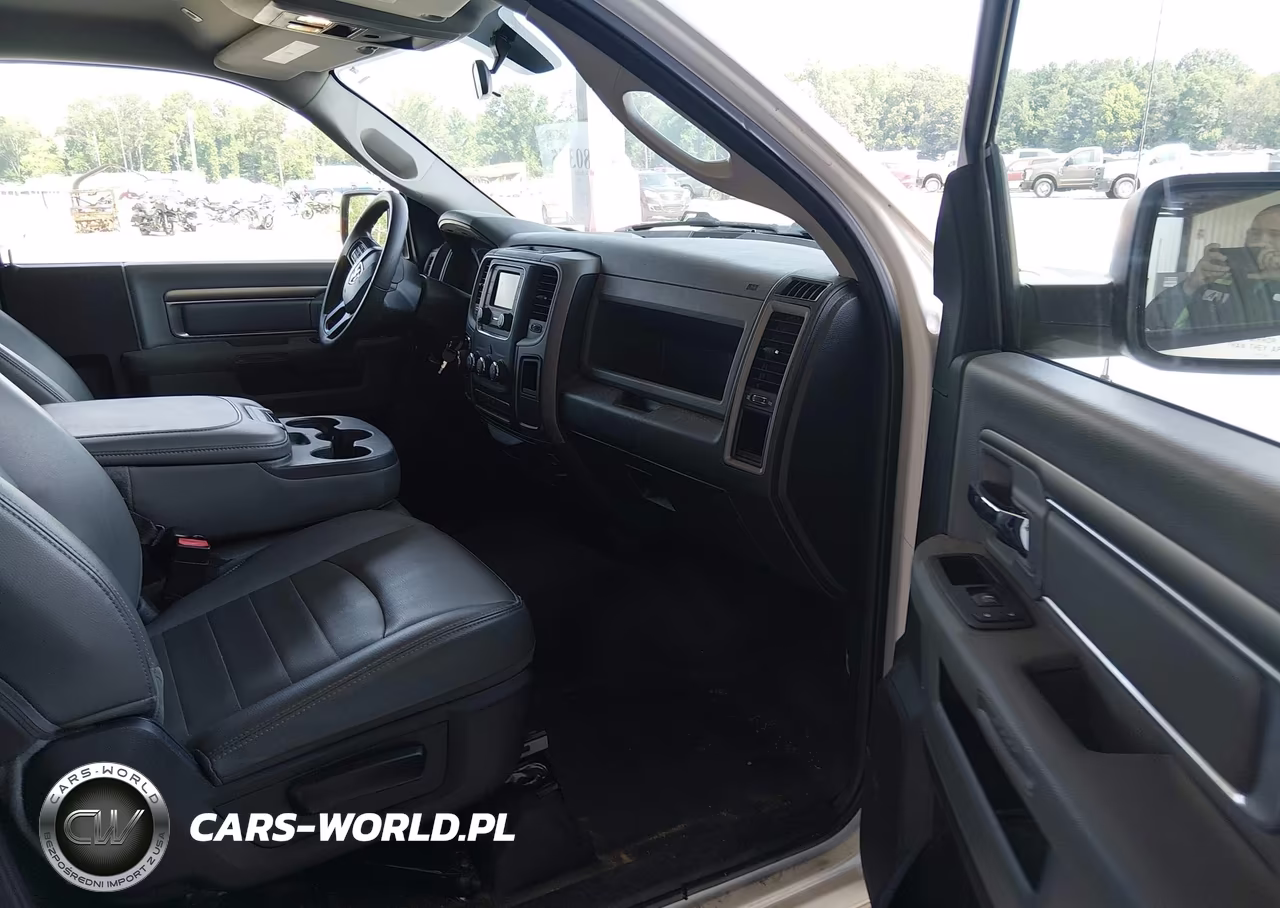 2018 Ram 1500 Tradesman 4X2 8' Box VIN:3C6JR6DG5JG318110 - 5