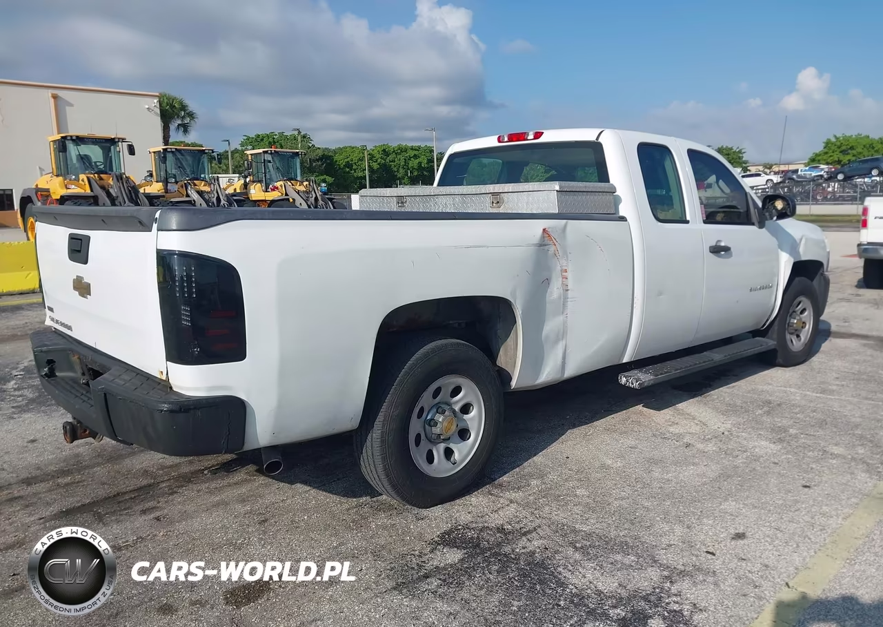 2011 Chevrolet Silverado 1500 Work Truck VIN:1GCRCPE04BZ429723 - 4