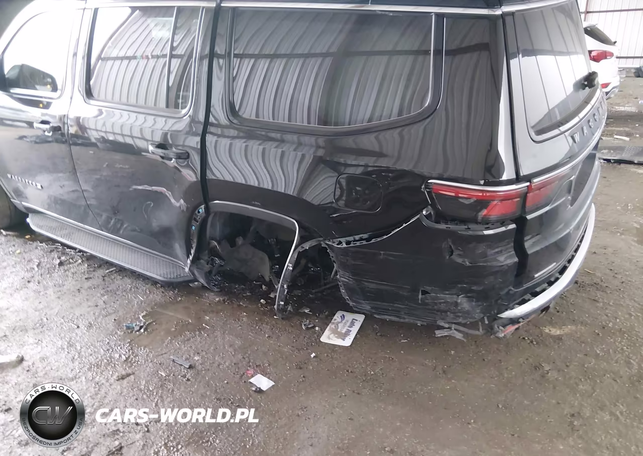 2022 Jeep Wagoneer Series Ii 4X4 VIN:1C4SJVBT7NS165212 - 6