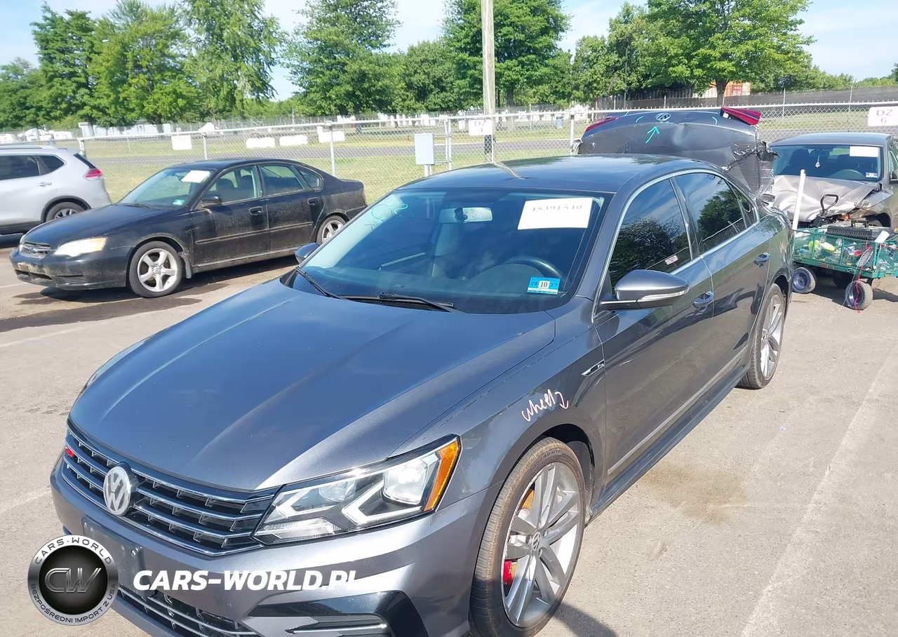 2017 Volkswagen Passat 1.8T R-Line VIN:1VWDT7A39HC039865 - 2