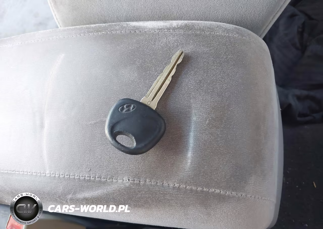 2008 Hyundai Elantra Gls-Se VIN:KMHDU46D08U556641 - 11