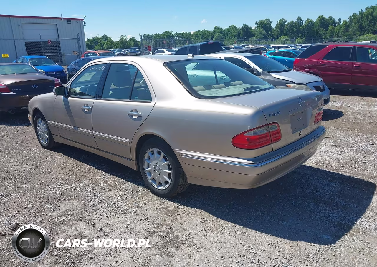 2000 Mercedes-Benz E 320 VIN:WDBJF65J5YA978988 - 3