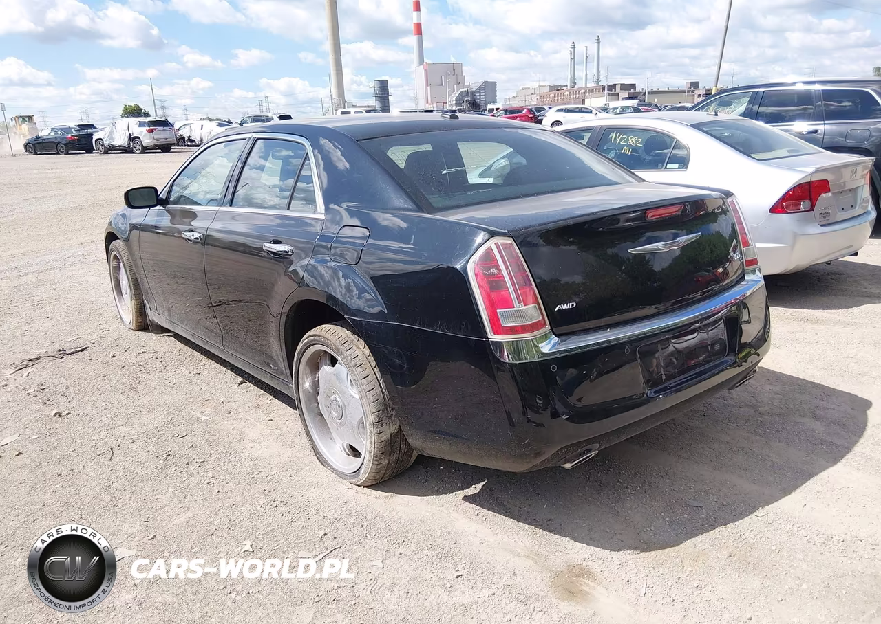 2013 Chrysler 300C Awd VIN:2C3CCAKT1DH699579 - 3