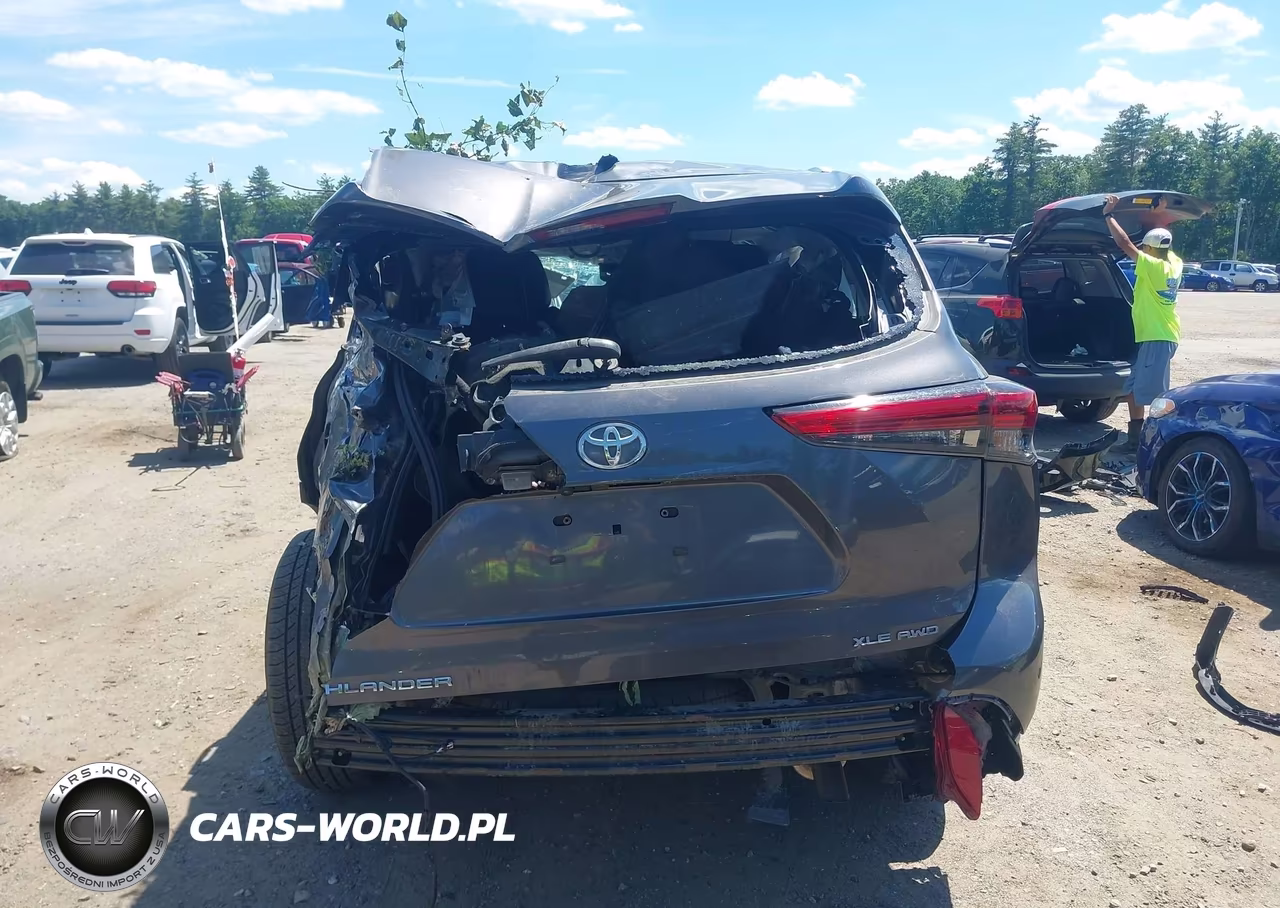 2022 Toyota Highlander Xle VIN:5TDGZRBH5NS565988 - 17