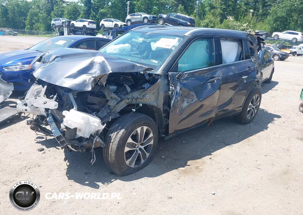2022 Toyota Highlander Xle VIN:5TDGZRBH5NS565988 - 2