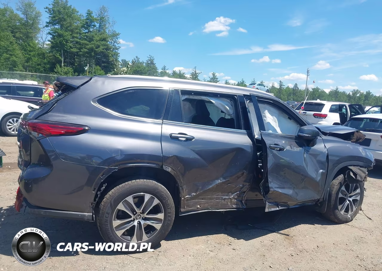 2022 Toyota Highlander Xle VIN:5TDGZRBH5NS565988 - 20