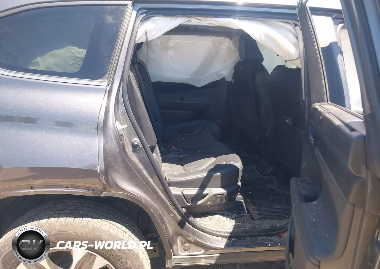 2022 Toyota Highlander Xle VIN:5TDGZRBH5NS565988 - 8