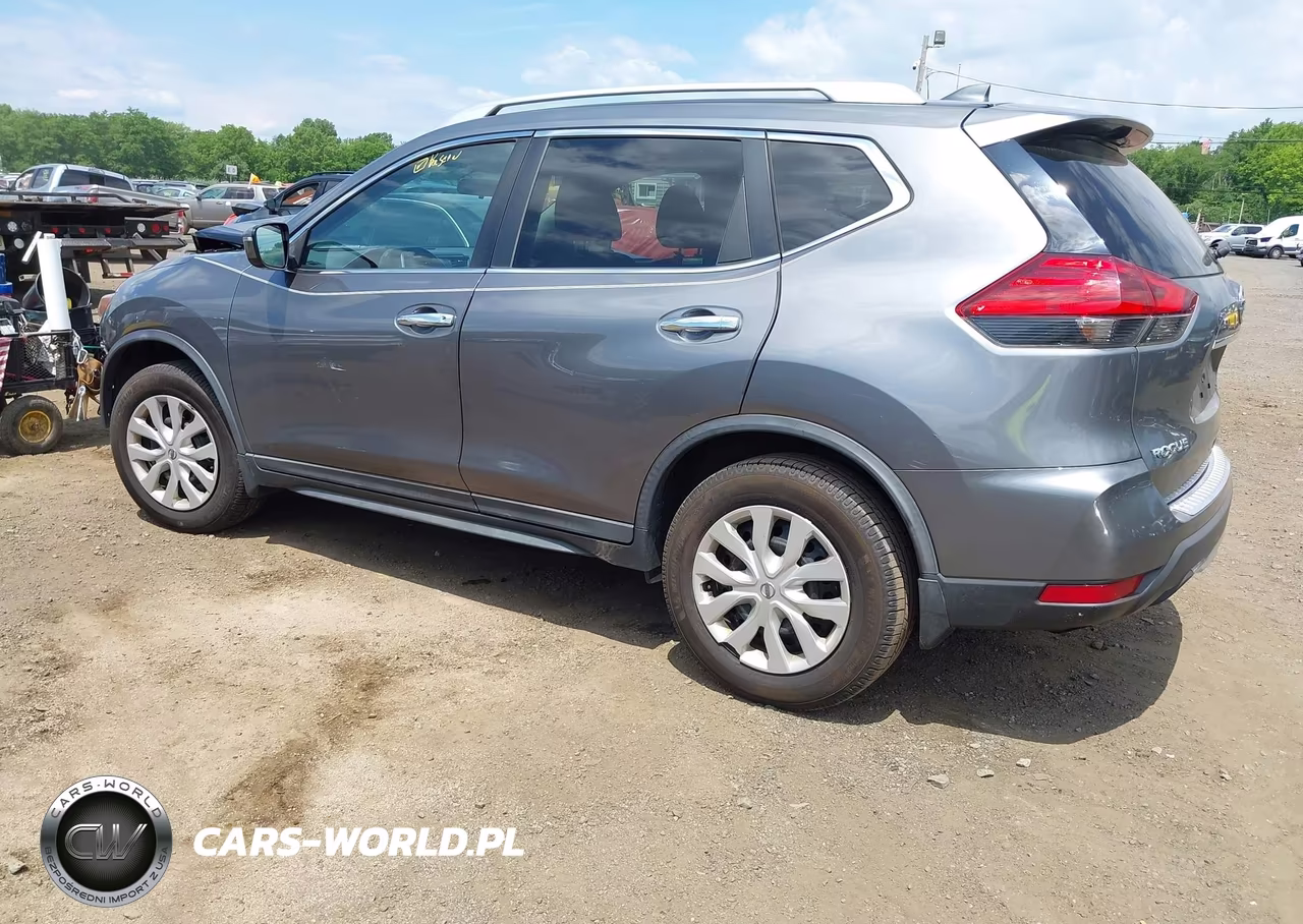 2017 Nissan Rogue S VIN:KNMAT2MV8HP538204 - 3
