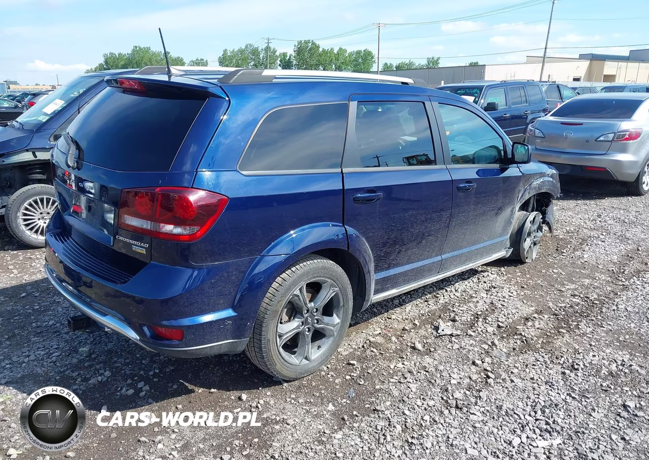 2018 Dodge Journey Crossroad VIN:3C4PDCGG8JT500709 - 4