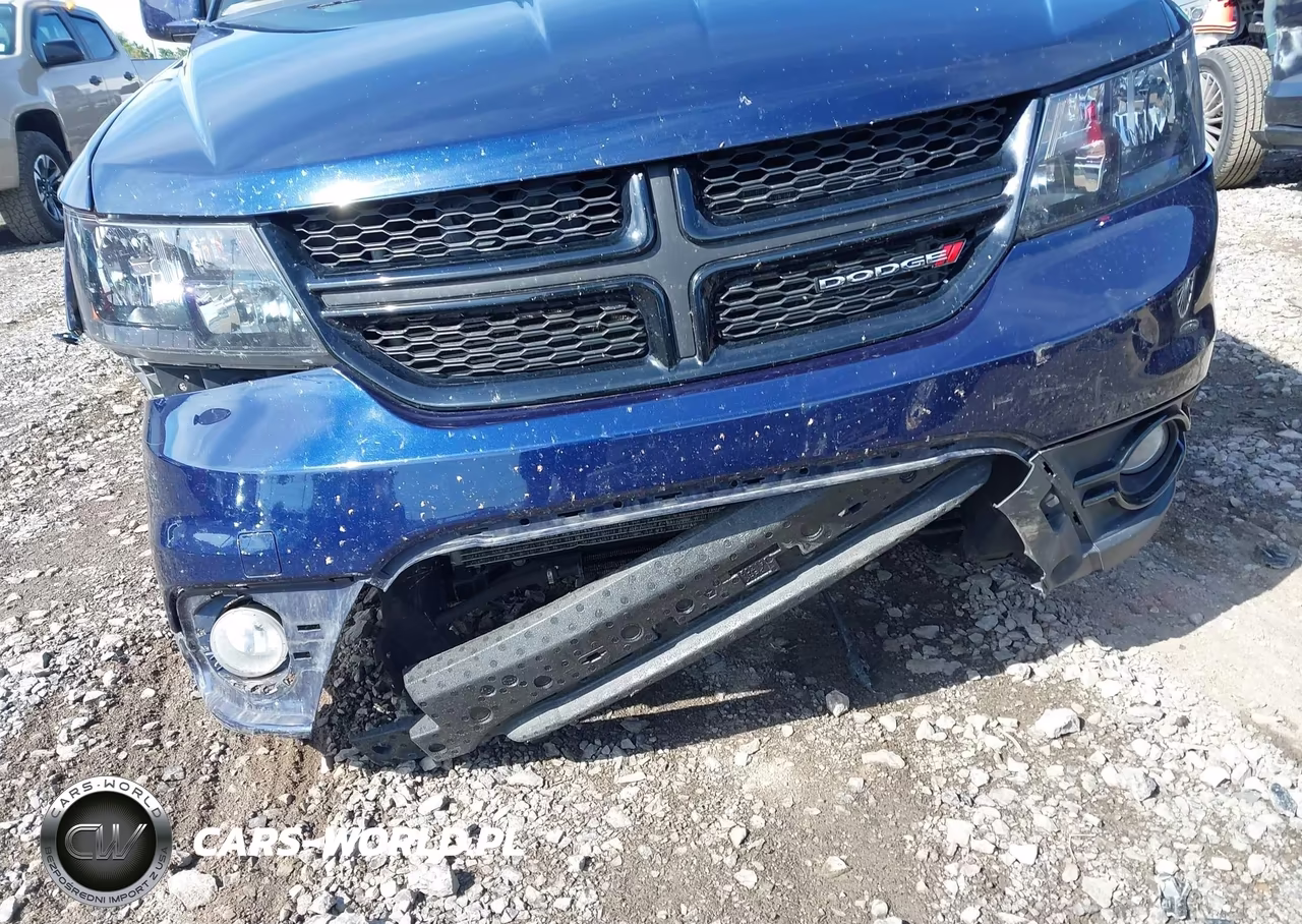 2018 Dodge Journey Crossroad VIN:3C4PDCGG8JT500709 - 6