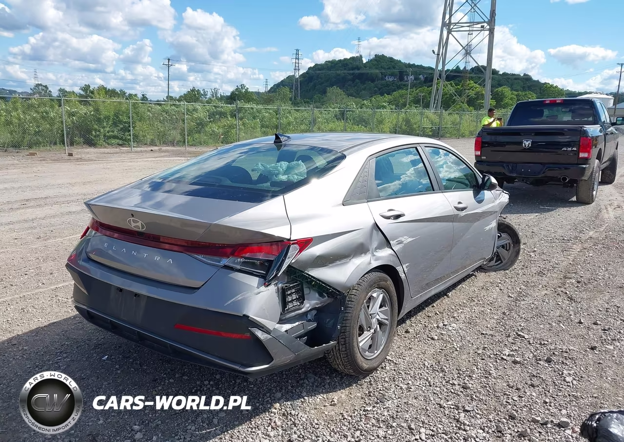 2025 Hyundai Elantra Se VIN:KMHLL4DG0SU854867 - 4
